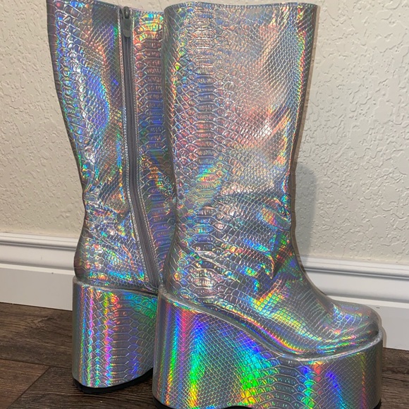 Holographic snakeskin platform boots - Picture 3 of 4